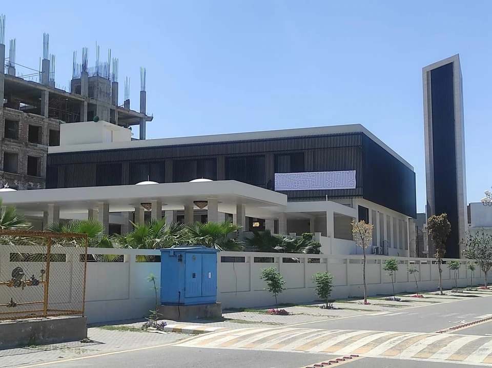 Jamia Masjid, Dream Gardens — image 1